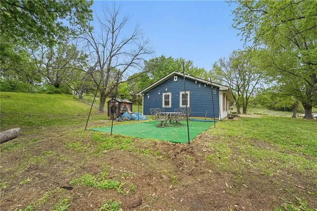 $650,000 | 1633 North 600 Road, Baldwin City, KS 66006