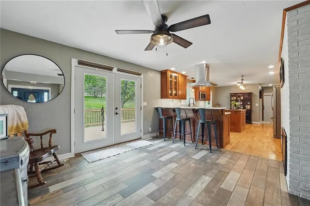 $650,000 | 1633 North 600 Road, Baldwin City, KS 66006