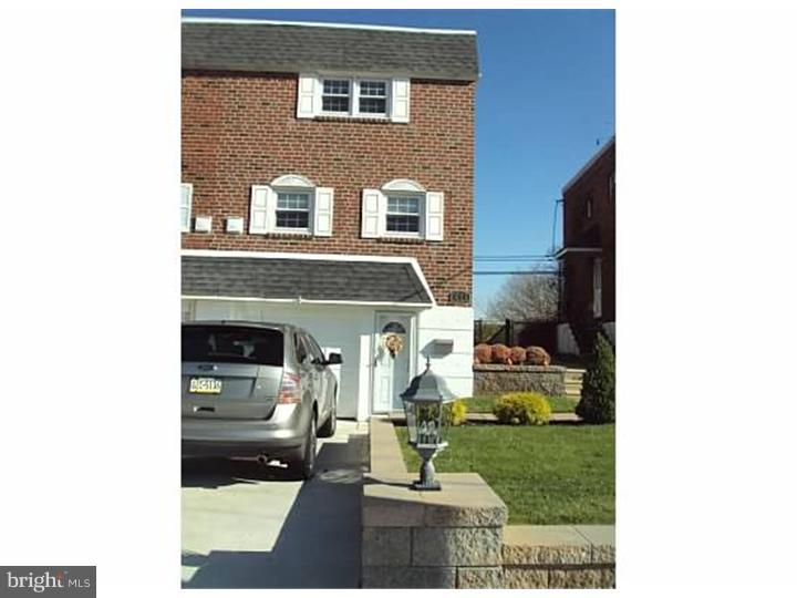 213 Ridgefield Road Philadelphia, PA 19154 - Photo 1 of 19 Exterior Front
