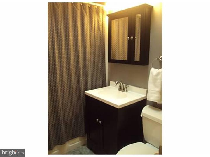 213 Ridgefield Road Philadelphia, PA 19154 - Photo 11 of 19 Bathroom