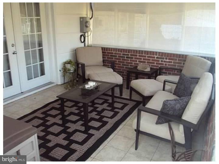 213 Ridgefield Road Philadelphia, PA 19154 - Photo 16 of 19 Porch