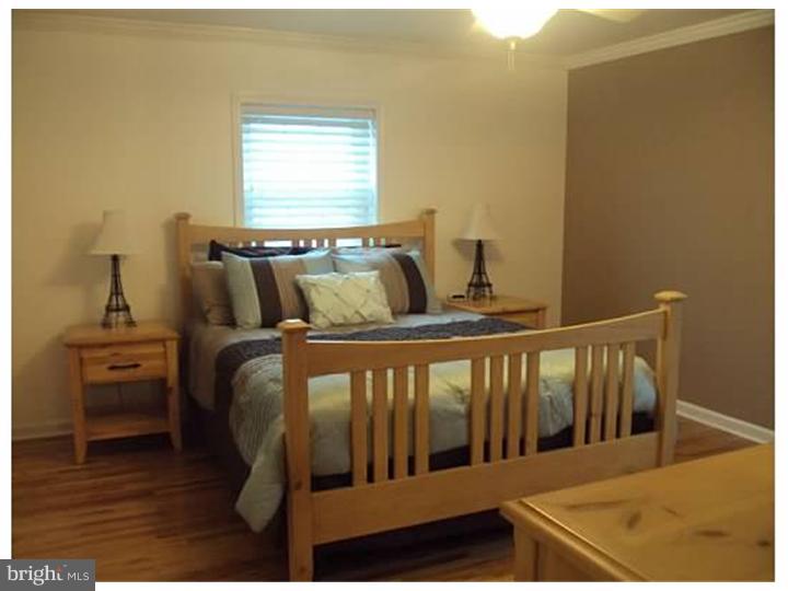 213 Ridgefield Road Philadelphia, PA 19154 - Photo 7 of 19 Master Bedroom