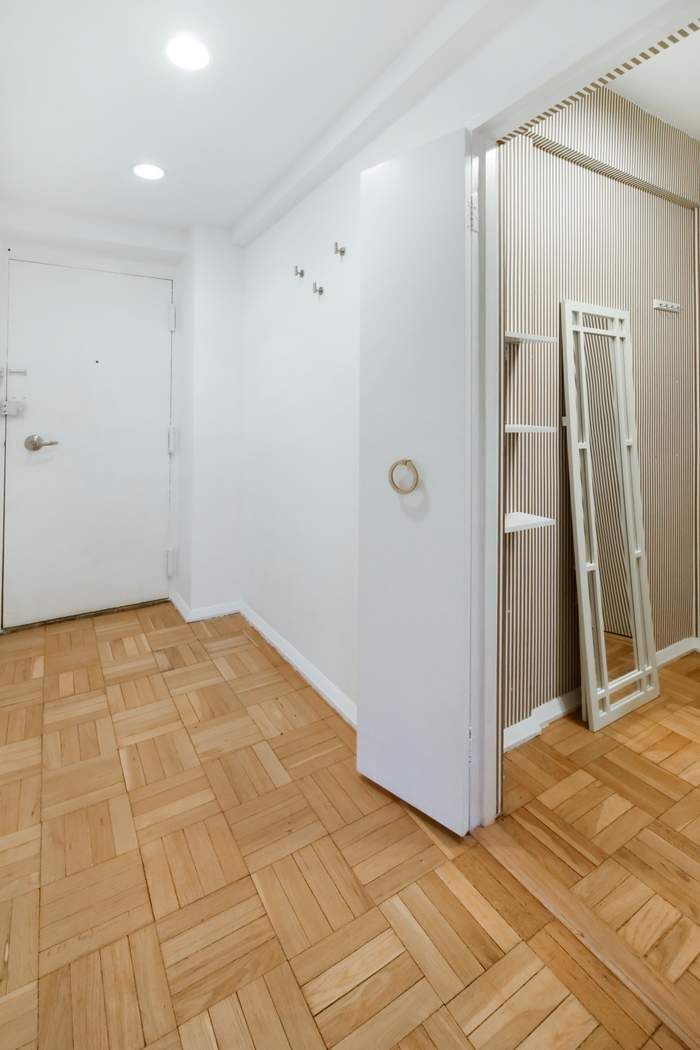 305 East 72nd Street, Unit 5AS Manhattan, NY 10021 - Photo 9 of 11 a view of empty room