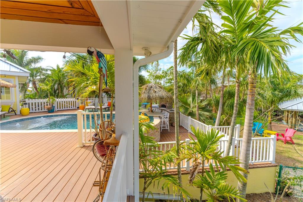 7146 Congdon Road Fort Myers, FL 33908 - Photo 41 of 50 a view of a balcony with plants