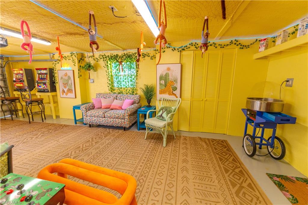 7146 Congdon Road Fort Myers, FL 33908 - Photo 46 of 50 a living room with patio furniture and a table