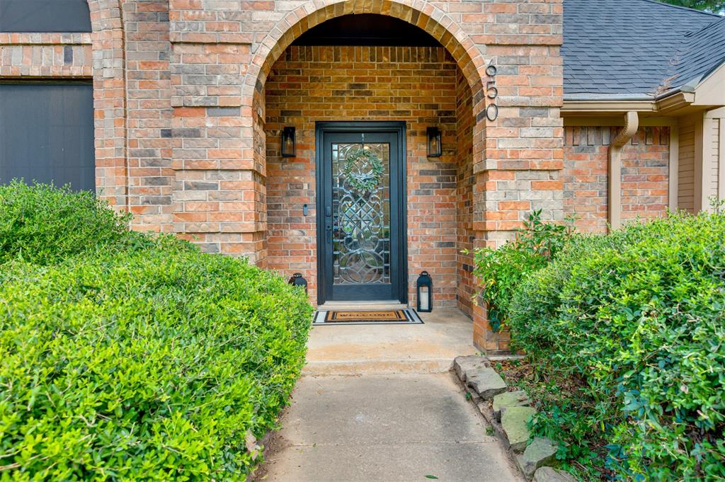 650 Spruce Drive Reno, TX 75462 - Photo 4 of 29 a view of entrance front of house