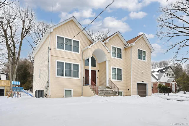 $2,700 | 160 Saddle River Road, Unit B, Airmont, NY 10952