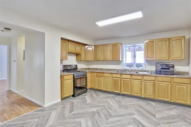 $2,700 | 160 Saddle River Road, Unit B, Airmont, NY 10952