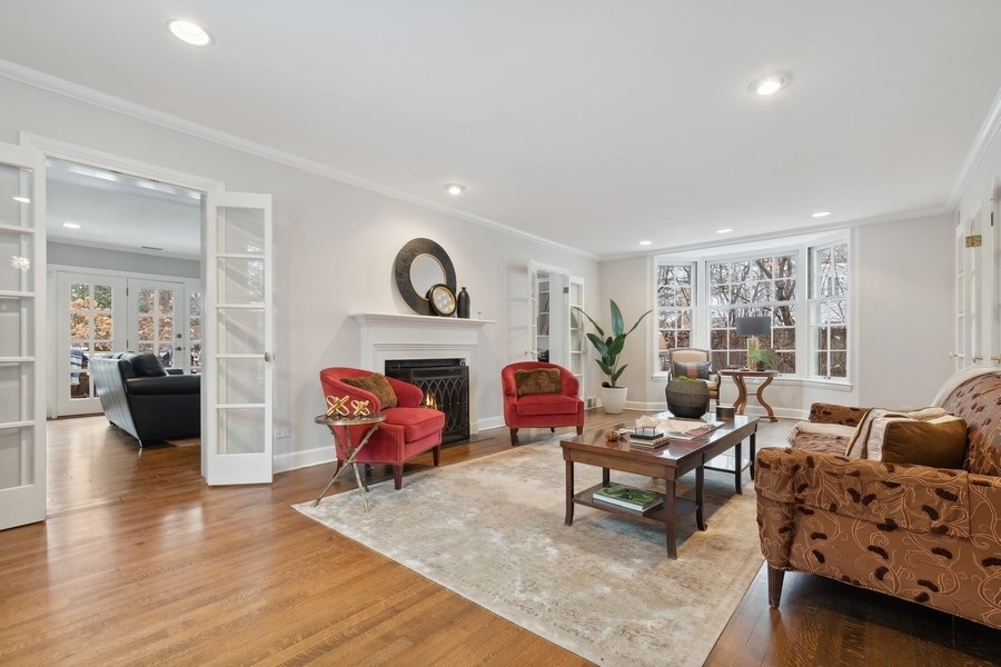 567 Rosemary Road Lake Forest, IL 60045 - Photo 6 of 42 a living room with furniture and wooden floor