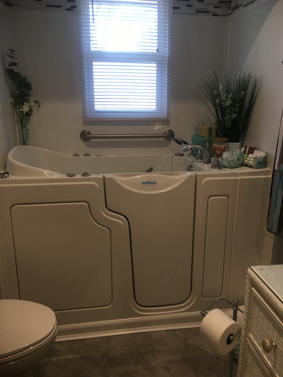 7115 Middle Mt Vernon Road Evansville, IN 47712 - Photo 14 of 36 Gallery Image 14