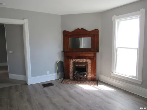 $119,000 | 214 North Church Street, Jacksonville, IL 62650