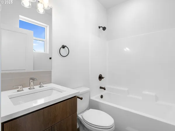 $5,899,900 | 3246 Southeast 115th Avenue, Portland, OR 97266