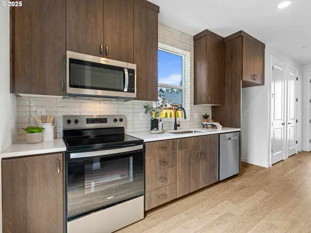 $5,838,900 | 3246 Southeast 115th Avenue, Portland, OR 97266