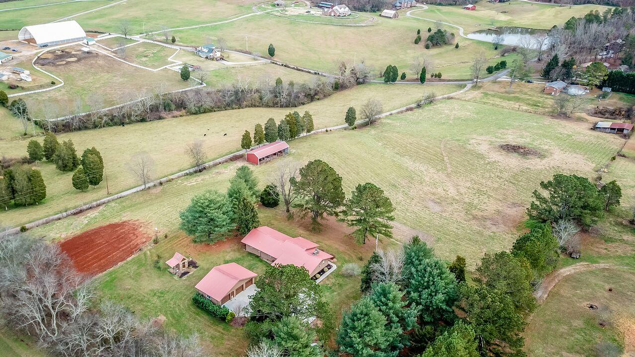 5283 Pryor Road Maryville, TN 37804 - Photo 25 of 28 Open Shed & Barn