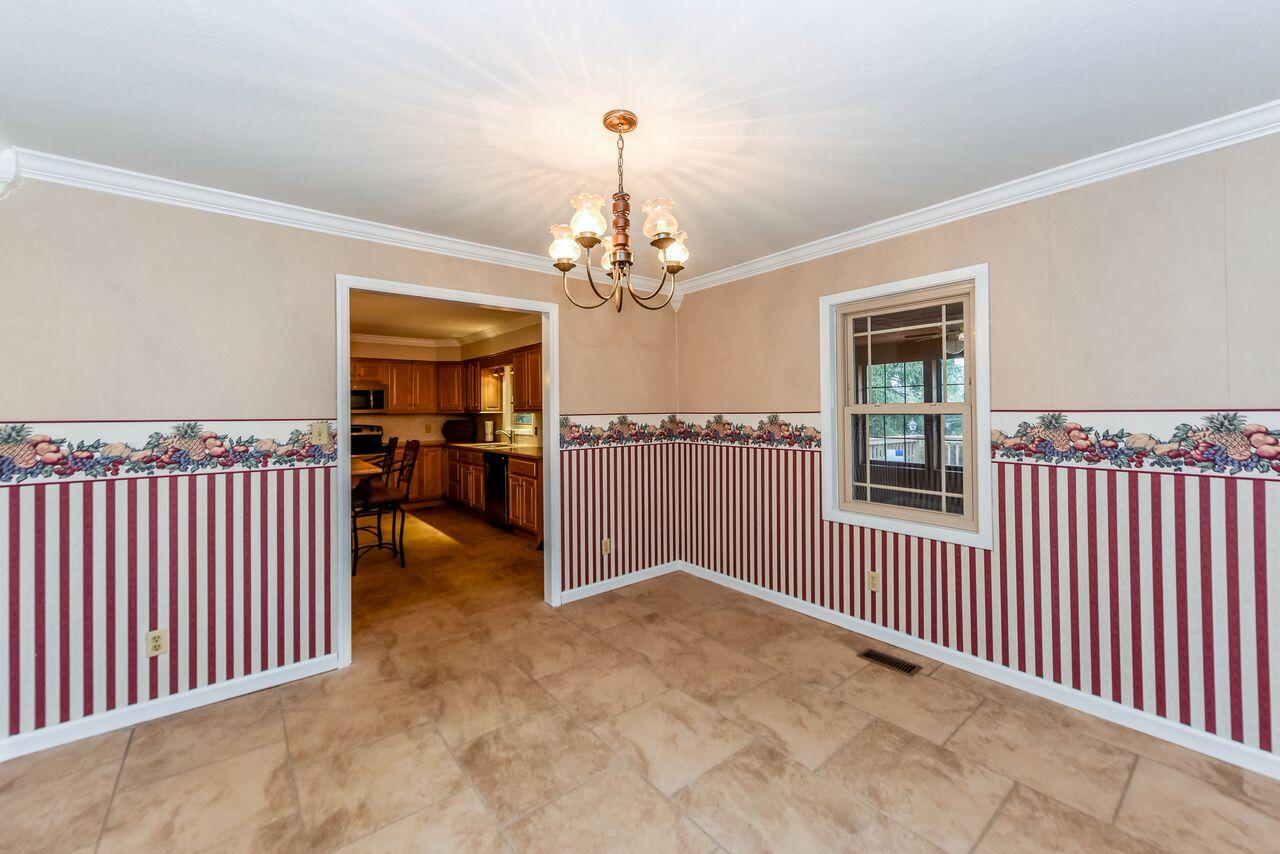 5283 Pryor Road Maryville, TN 37804 - Photo 8 of 28 Dining Room
