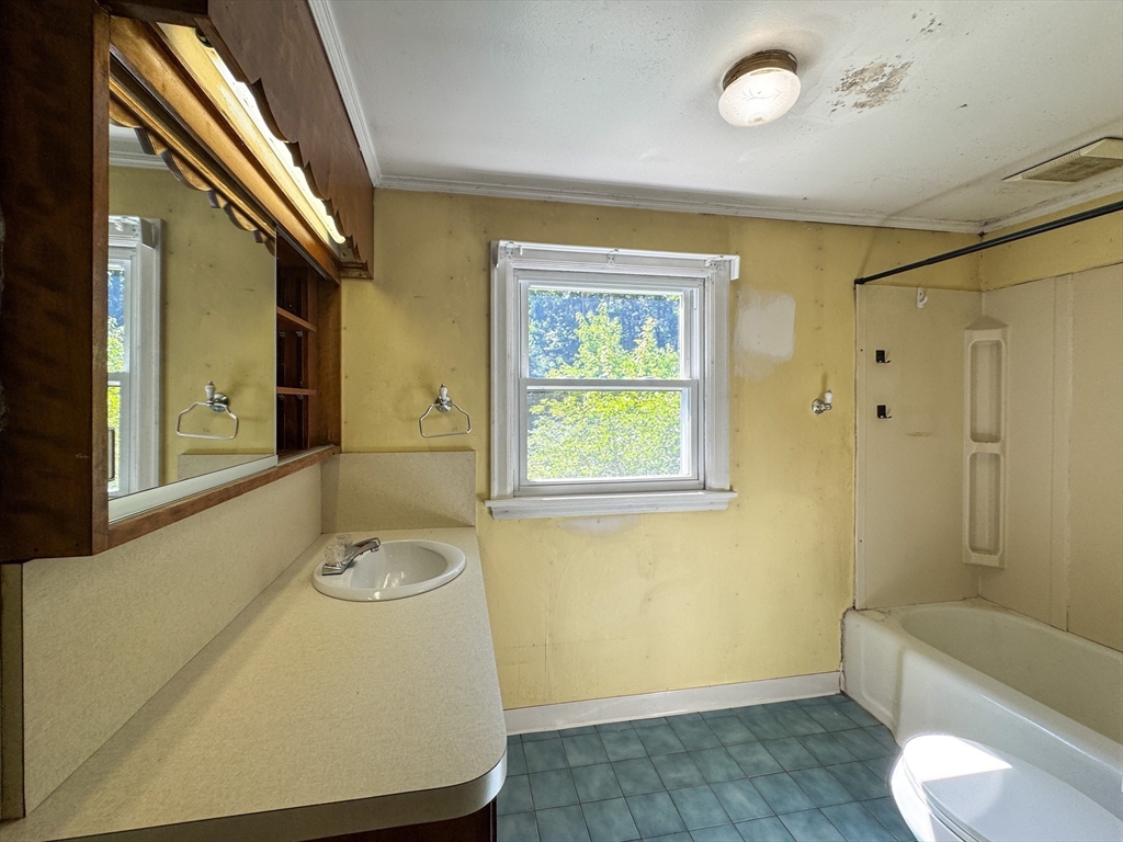 143 Log Plain Road Greenfield, MA 01301 - Photo 24 of 37
