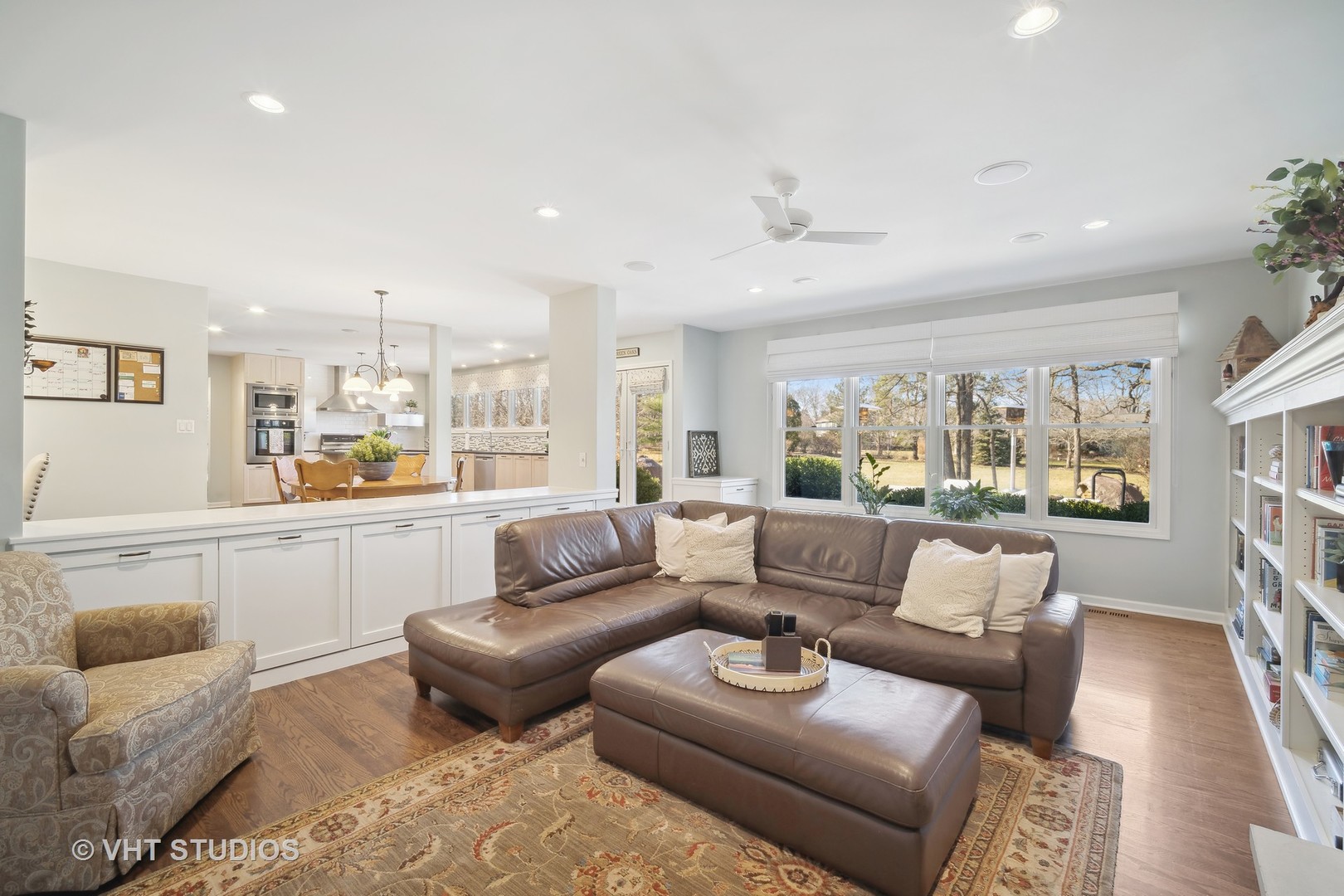 1732 Lexington Road Libertyville, IL 60048 - Photo 15 of 36 Gallery Image 15