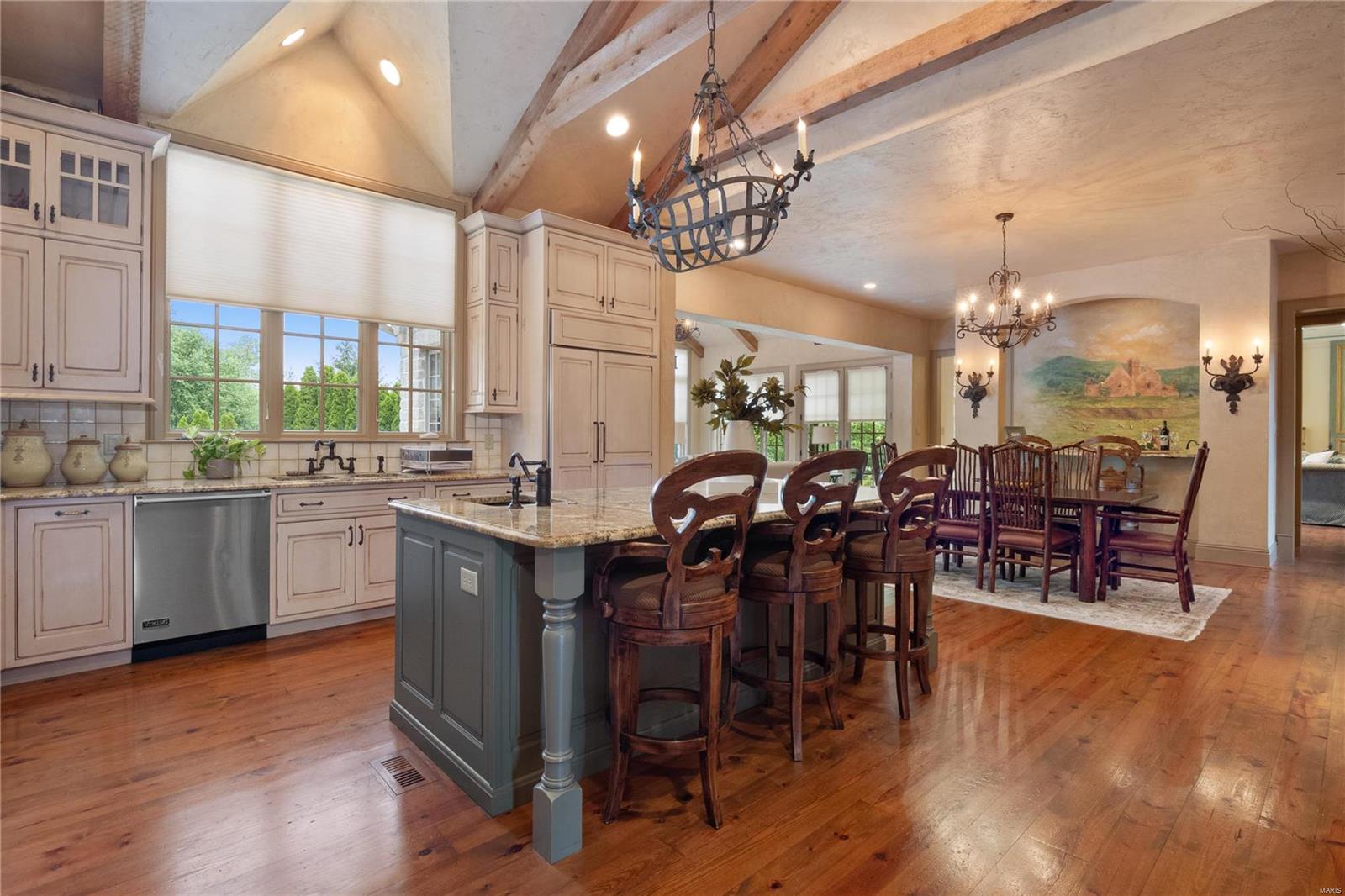47 Williamsburg Road Creve Coeur, MO 63141 - Photo 17 of 74 Gallery Image 17