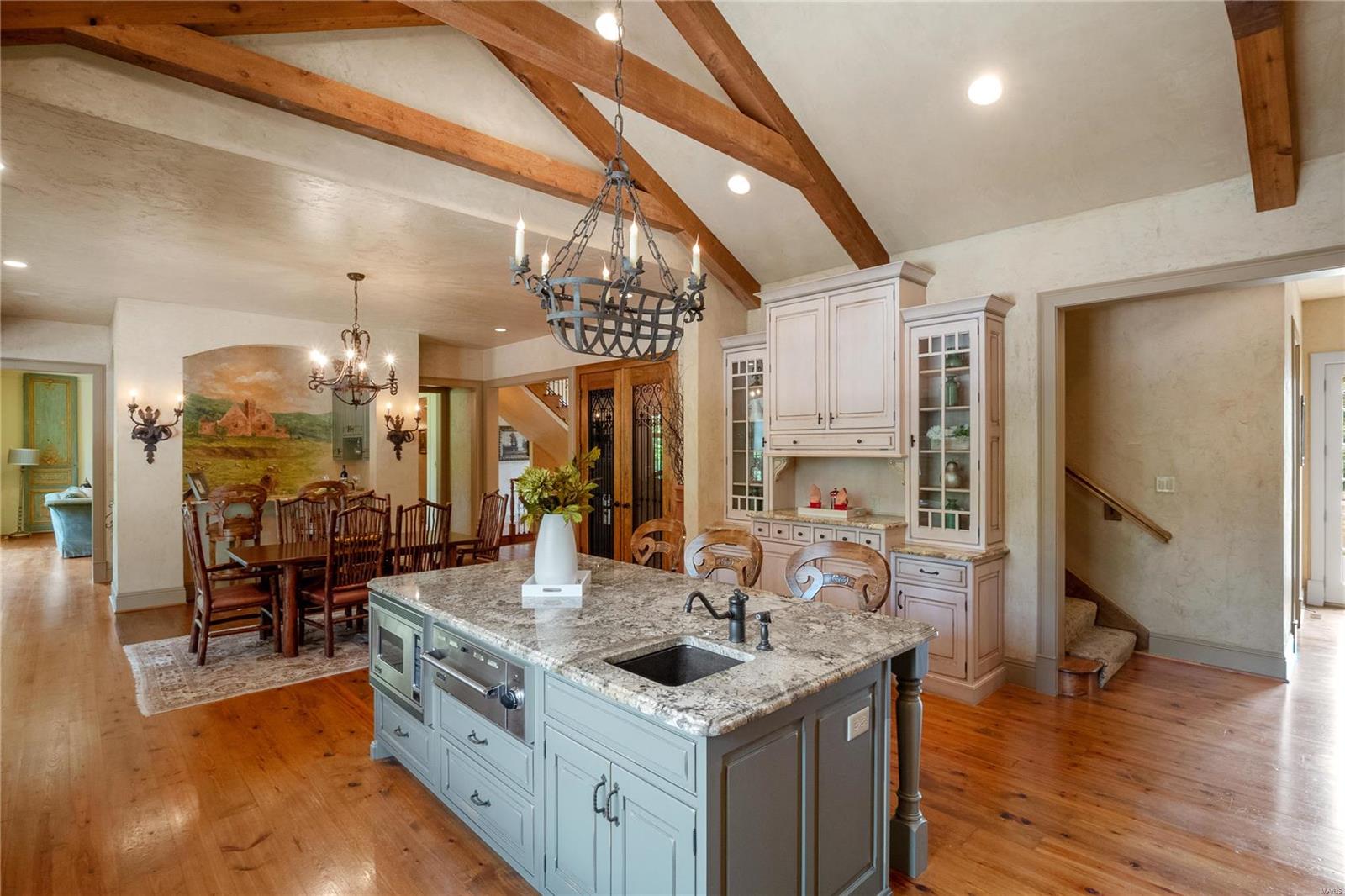 47 Williamsburg Road Creve Coeur, MO 63141 - Photo 20 of 74 Gallery Image 20