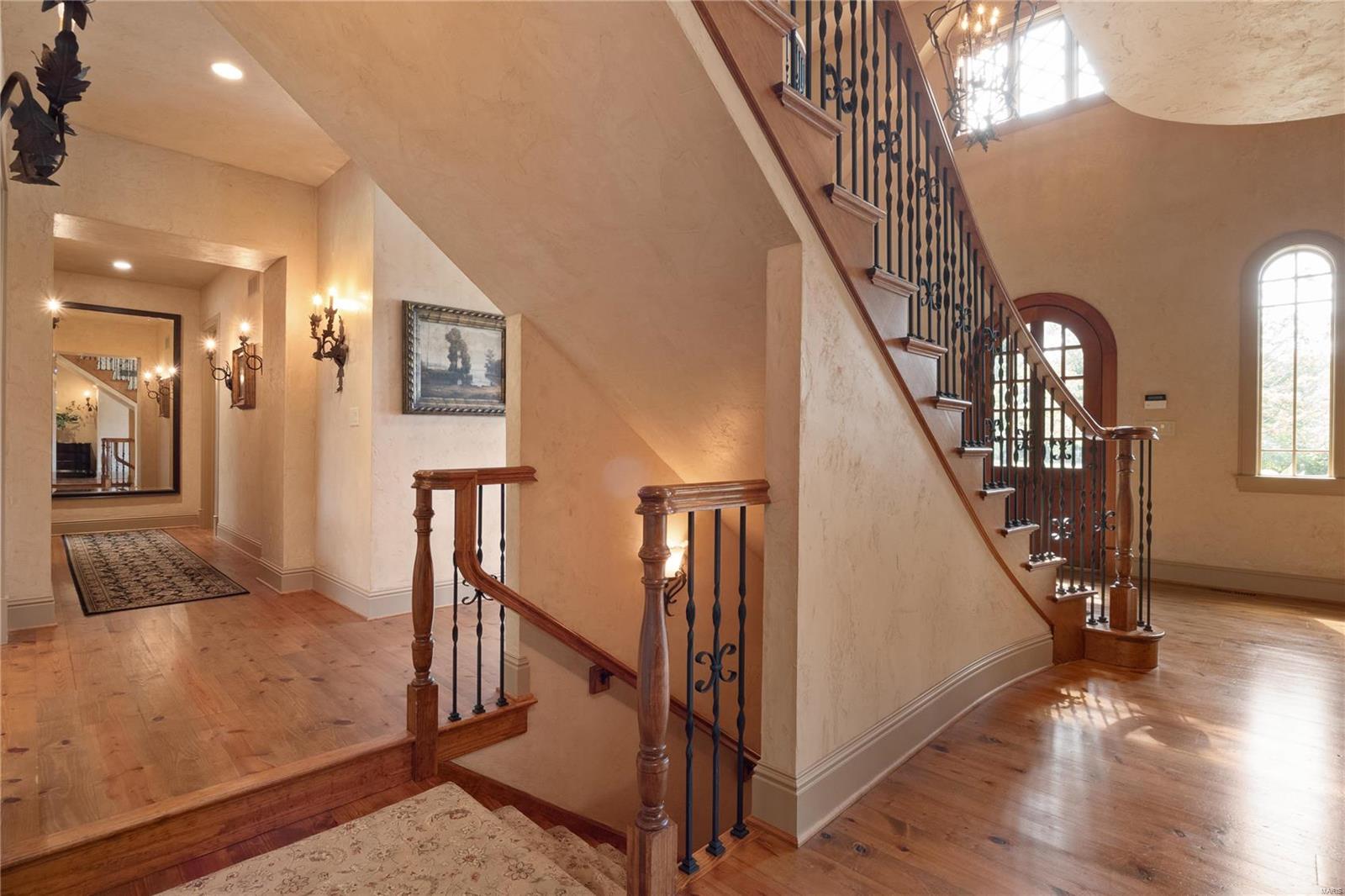 47 Williamsburg Road Creve Coeur, MO 63141 - Photo 24 of 74 Gallery Image 24