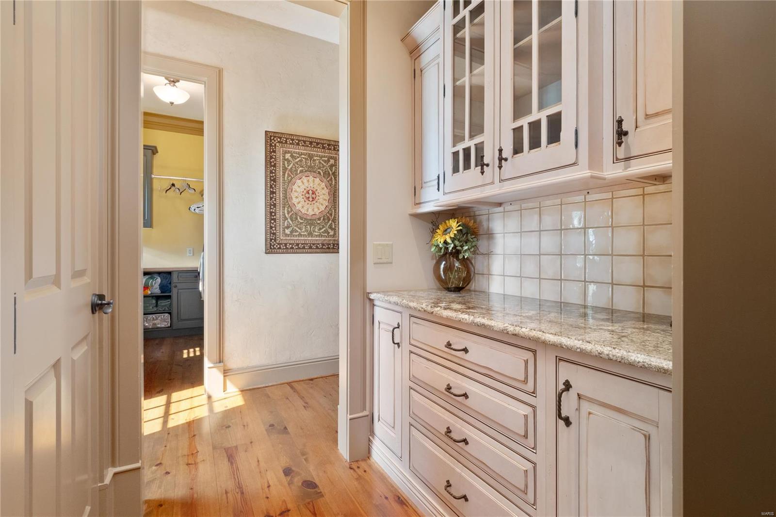 47 Williamsburg Road Creve Coeur, MO 63141 - Photo 32 of 74 Gallery Image 32