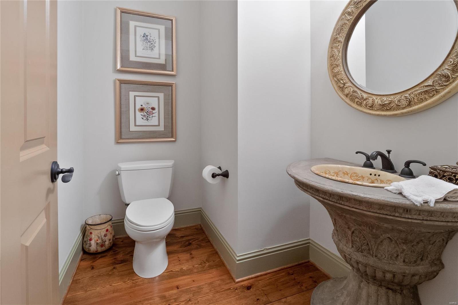 47 Williamsburg Road Creve Coeur, MO 63141 - Photo 36 of 74 Gallery Image 36