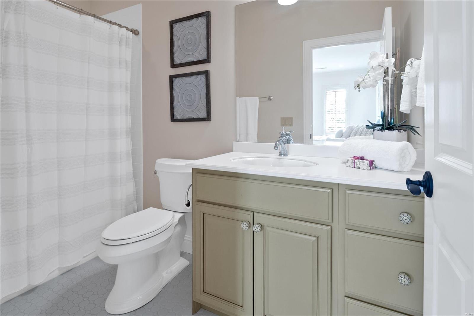 47 Williamsburg Road Creve Coeur, MO 63141 - Photo 46 of 74 Gallery Image 46
