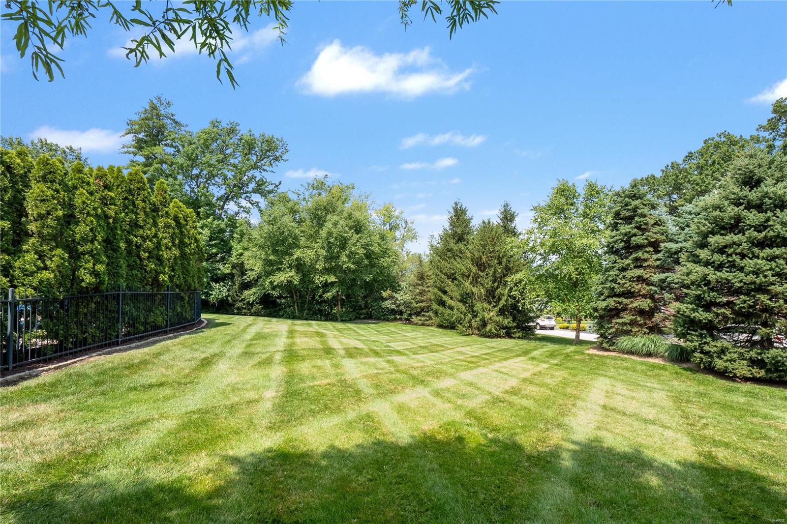 47 Williamsburg Road Creve Coeur, MO 63141 - Photo 72 of 74 Gallery Image 72