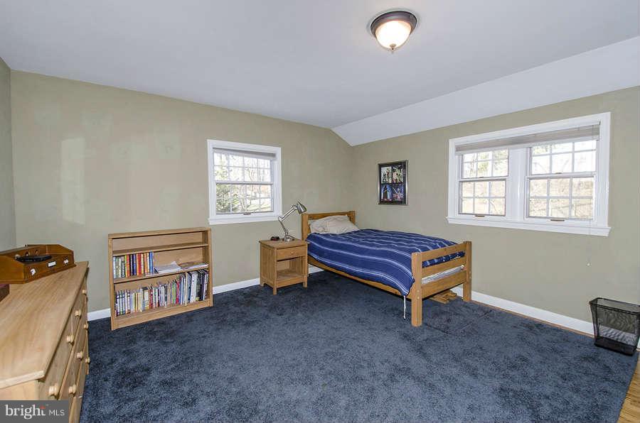 3175 Holmes Run Road Falls Church, VA 22042 - Photo 18 of 24 Fourth Bedrooom