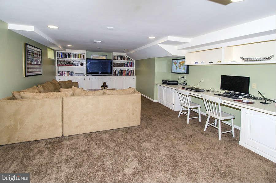 3175 Holmes Run Road Falls Church, VA 22042 - Photo 20 of 24 Recreation Room