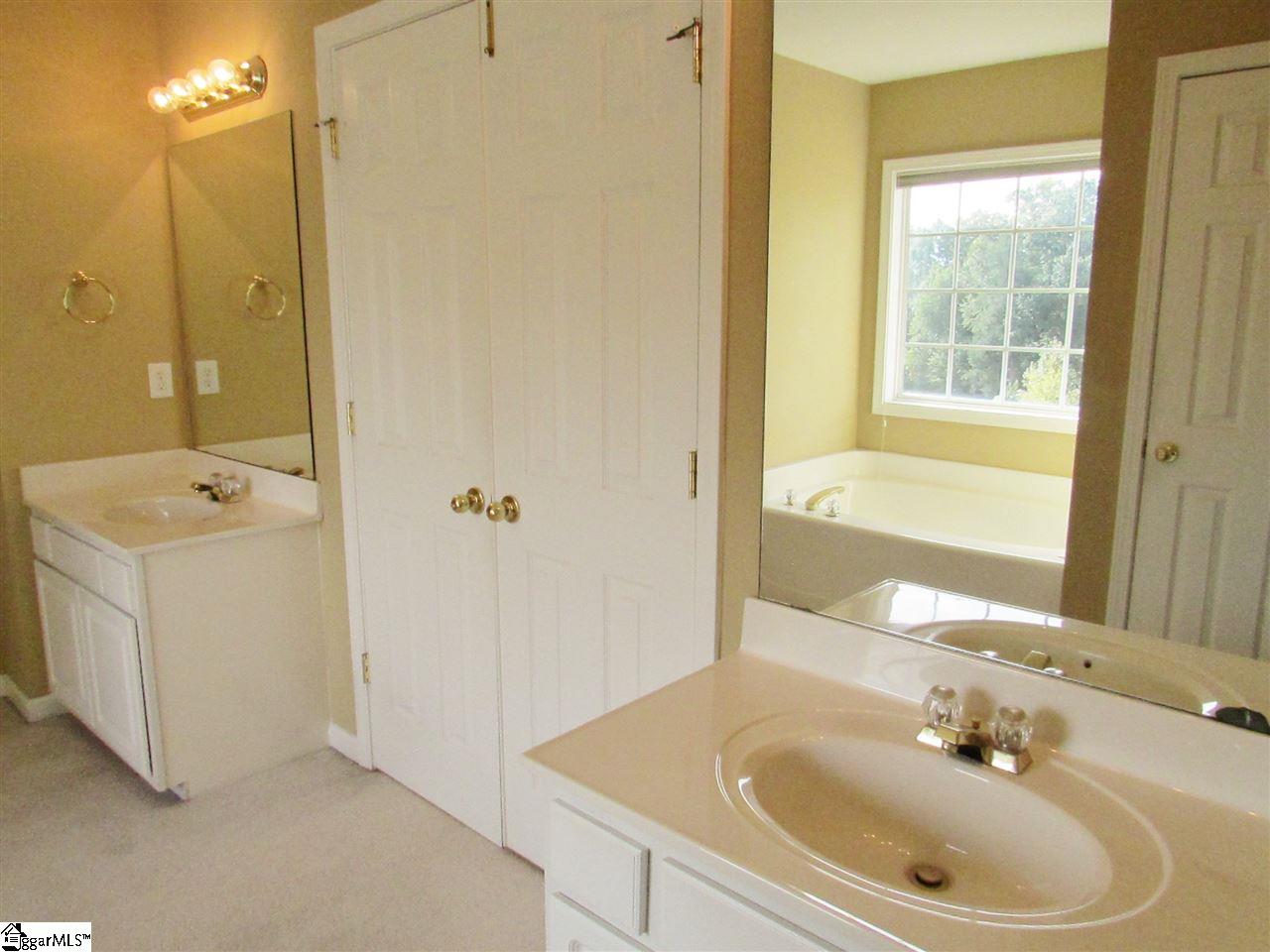 305 Tanner Chase Way Greenville, SC 29607 - Photo 17 of 36 Gallery Image 17