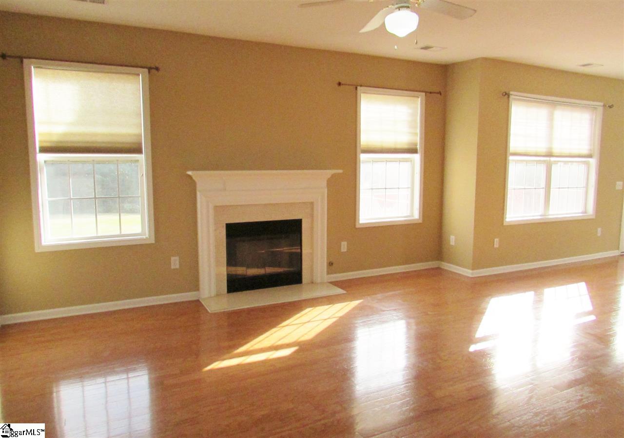 305 Tanner Chase Way Greenville, SC 29607 - Photo 10 of 36 Gallery Image 10