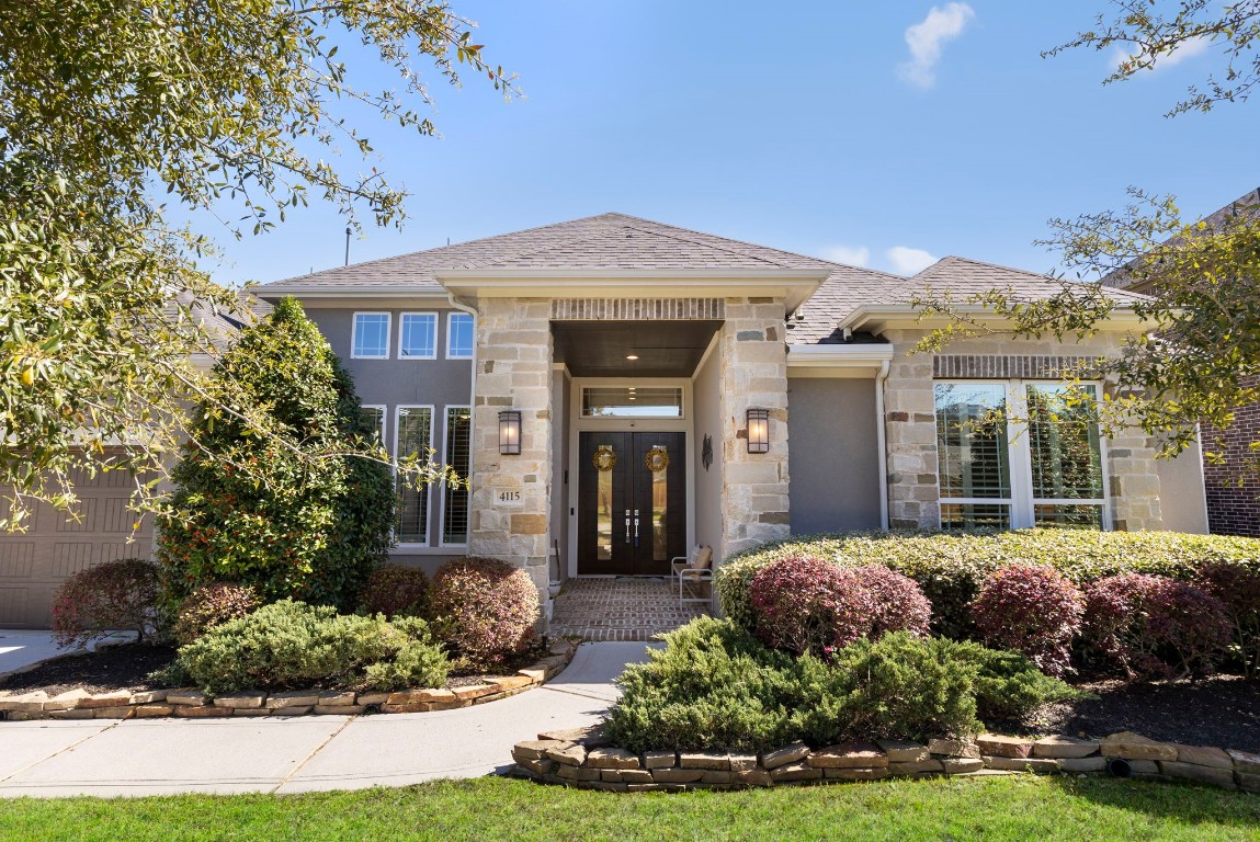 This exceptional one-story home is designed for both family living and entertaining, offering a harmonious blend of comfort and functionality. The thoughtfully crafted layout ensures privacy, with bedrooms strategically positioned in separate wings, making it ideal for families or hosting guests.