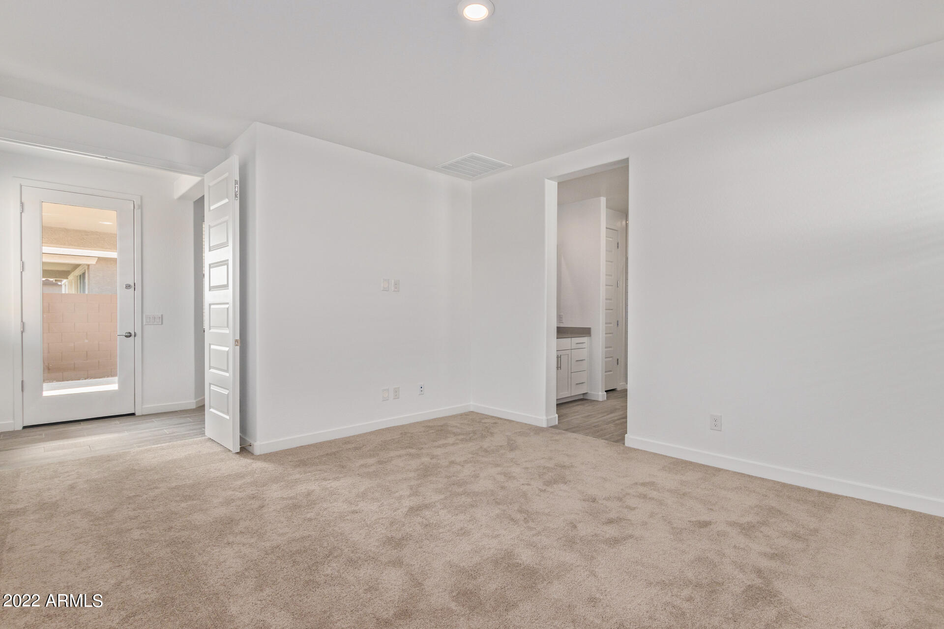 1531 West Corral Road Phoenix, AZ 85041 - Photo 11 of 26 12-Corral