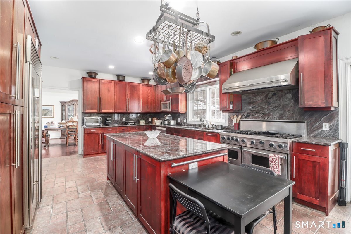 80 Maple Road Easton, CT 06612 - Photo 14 of 34