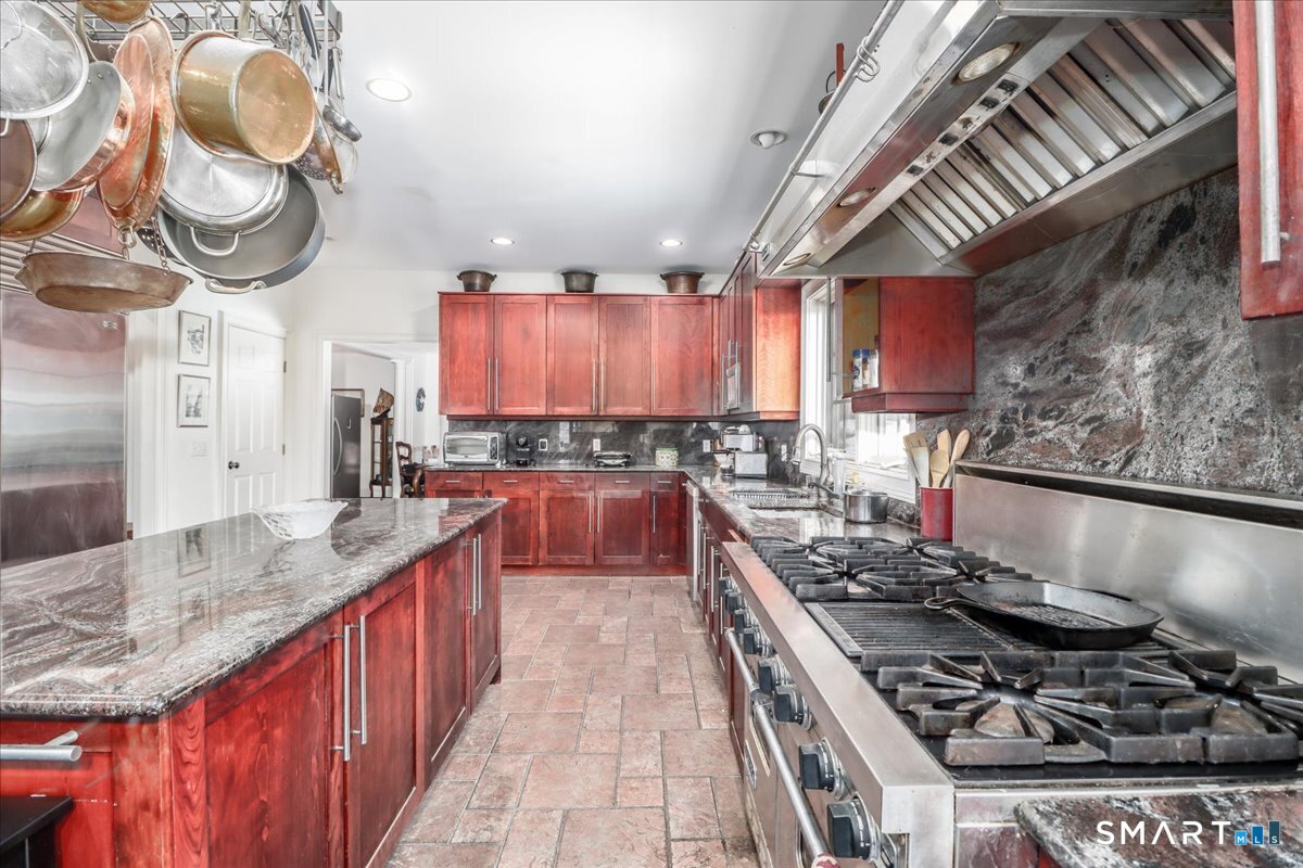 80 Maple Road Easton, CT 06612 - Photo 15 of 34