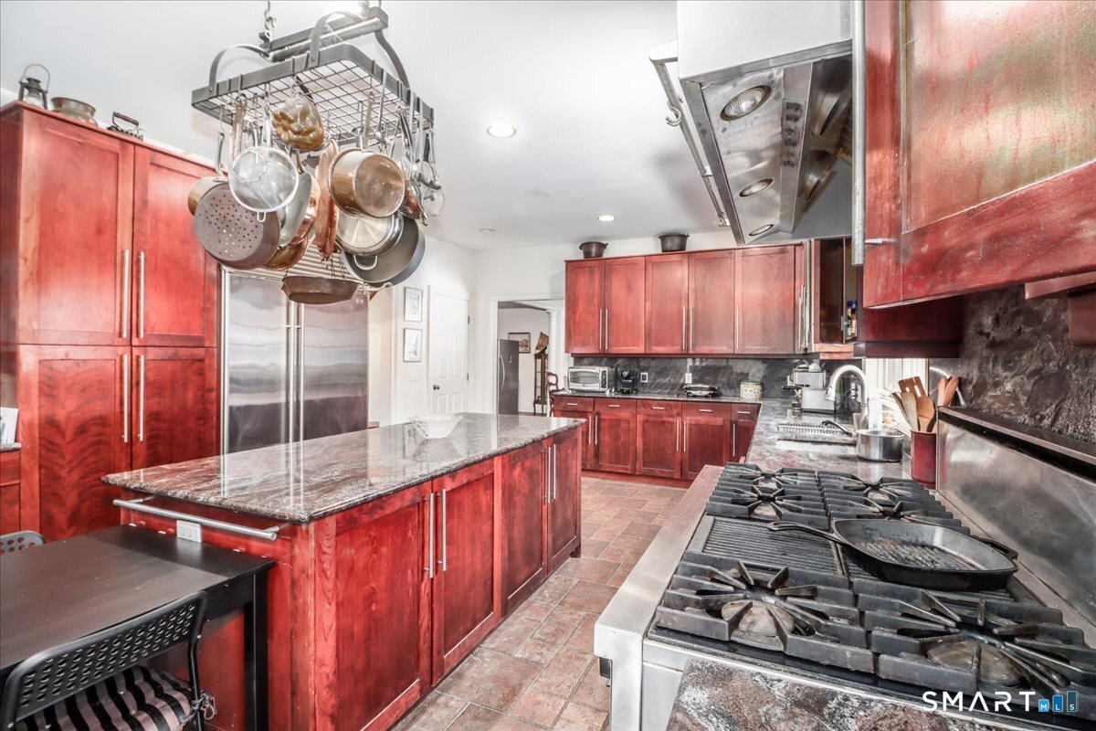 80 Maple Road Easton, CT 06612 - Photo 16 of 34