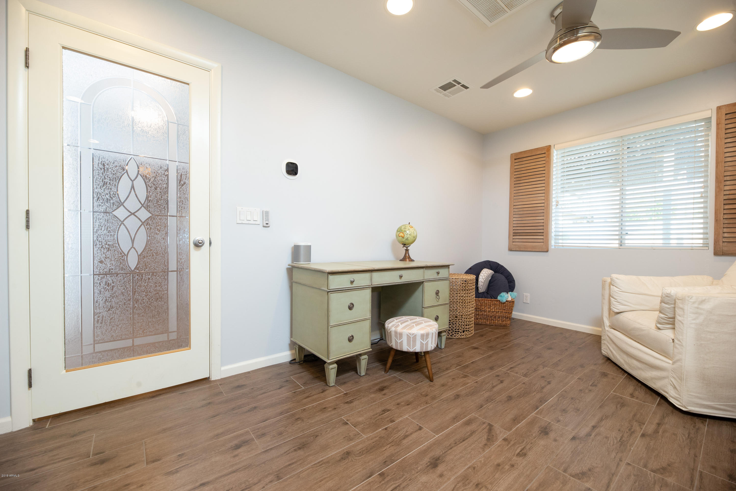 4237 East Roma Avenue Phoenix, AZ 85018 - Photo 5 of 16 Master Sitting Area