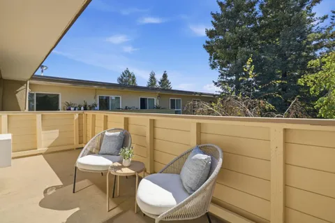 $768,000 | 1031 Crestview Drive, Unit 305, Mountain View, CA 94040