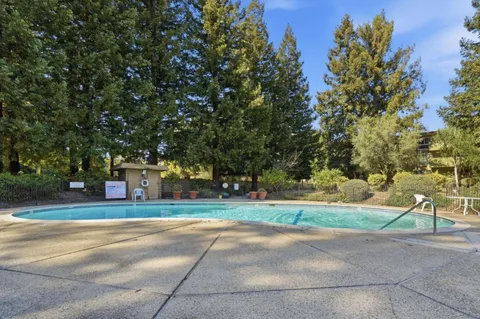$768,000 | 1031 Crestview Drive, Unit 305, Mountain View, CA 94040