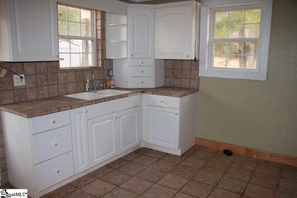 4220 Allen Bridge Road Fountain Inn, SC 29644 - Photo 7 of 15