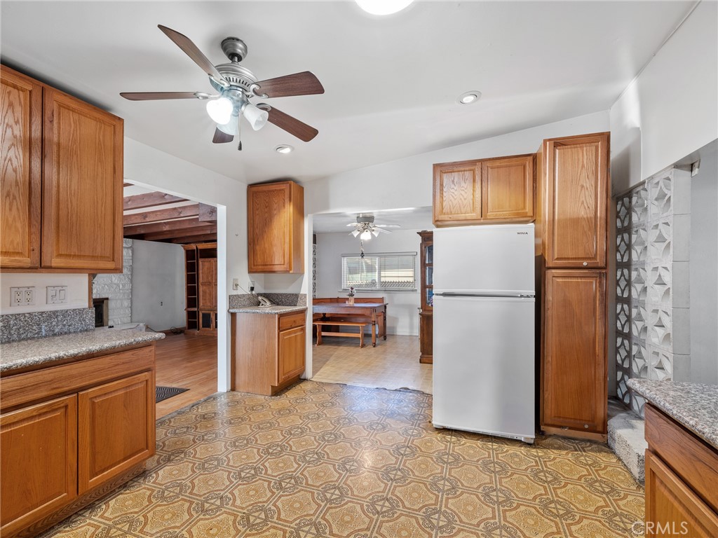 361 Allen Street Rialto, CA 92376 - Photo 15 of 35