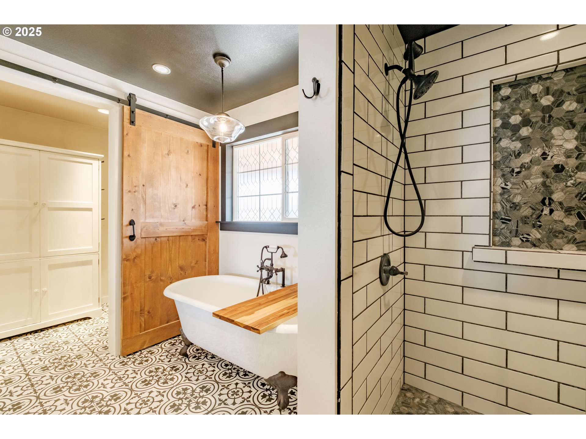 37929 Kelly Road Scio, OR 97374 - Photo 26 of 48 a bathroom with a sink and a mirror