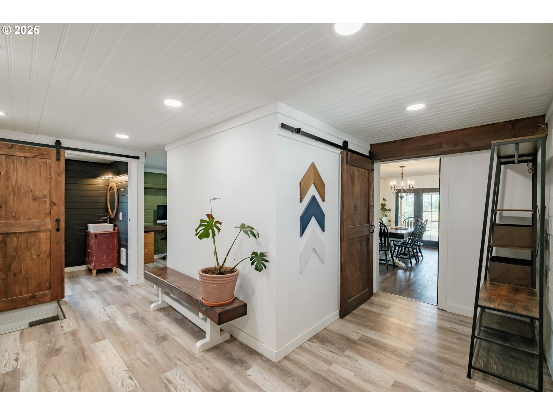 37929 Kelly Road Scio, OR 97374 - Photo 35 of 48