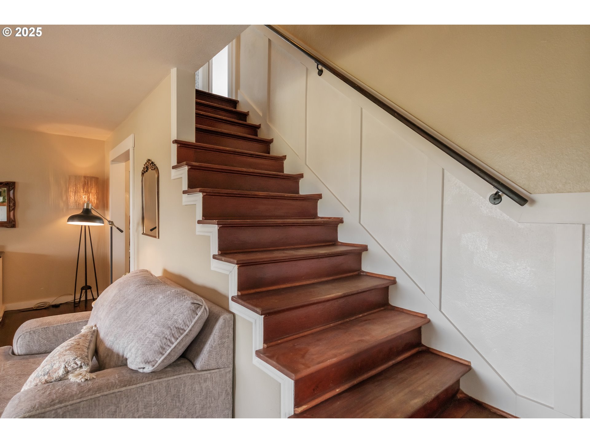 37929 Kelly Road Scio, OR 97374 - Photo 39 of 48 a view of entryway and hall with wooden floor