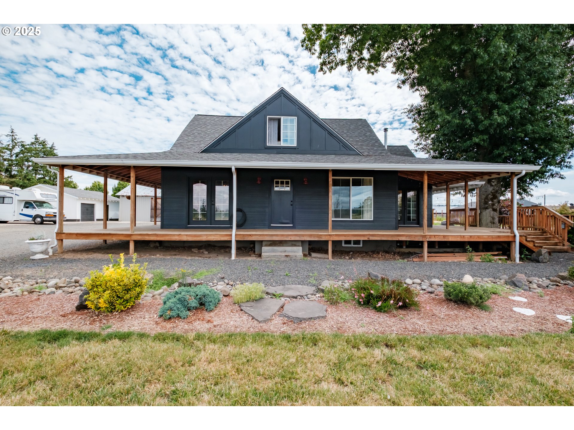 37929 Kelly Road Scio, OR 97374 - Photo 42 of 48 front view of a house with a yard