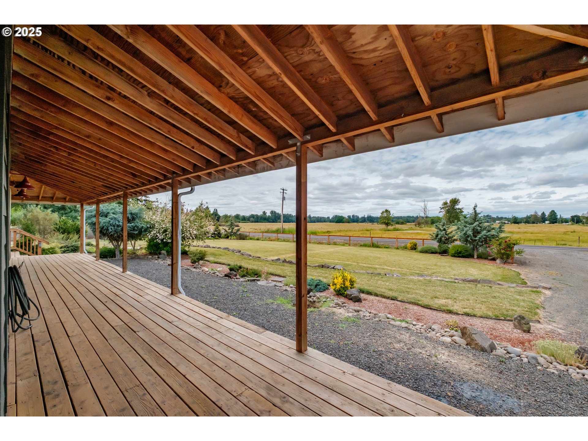 37929 Kelly Road Scio, OR 97374 - Photo 45 of 48 a view of a backyard of the house