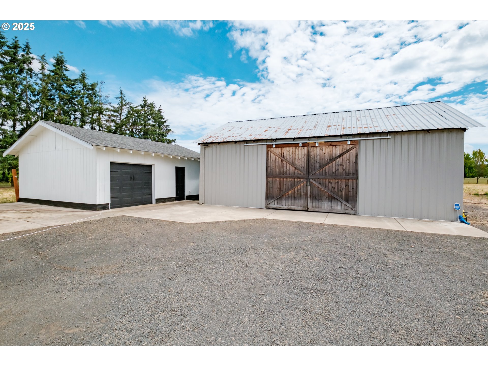 37929 Kelly Road Scio, OR 97374 - Photo 9 of 48 a house with a outdoor space