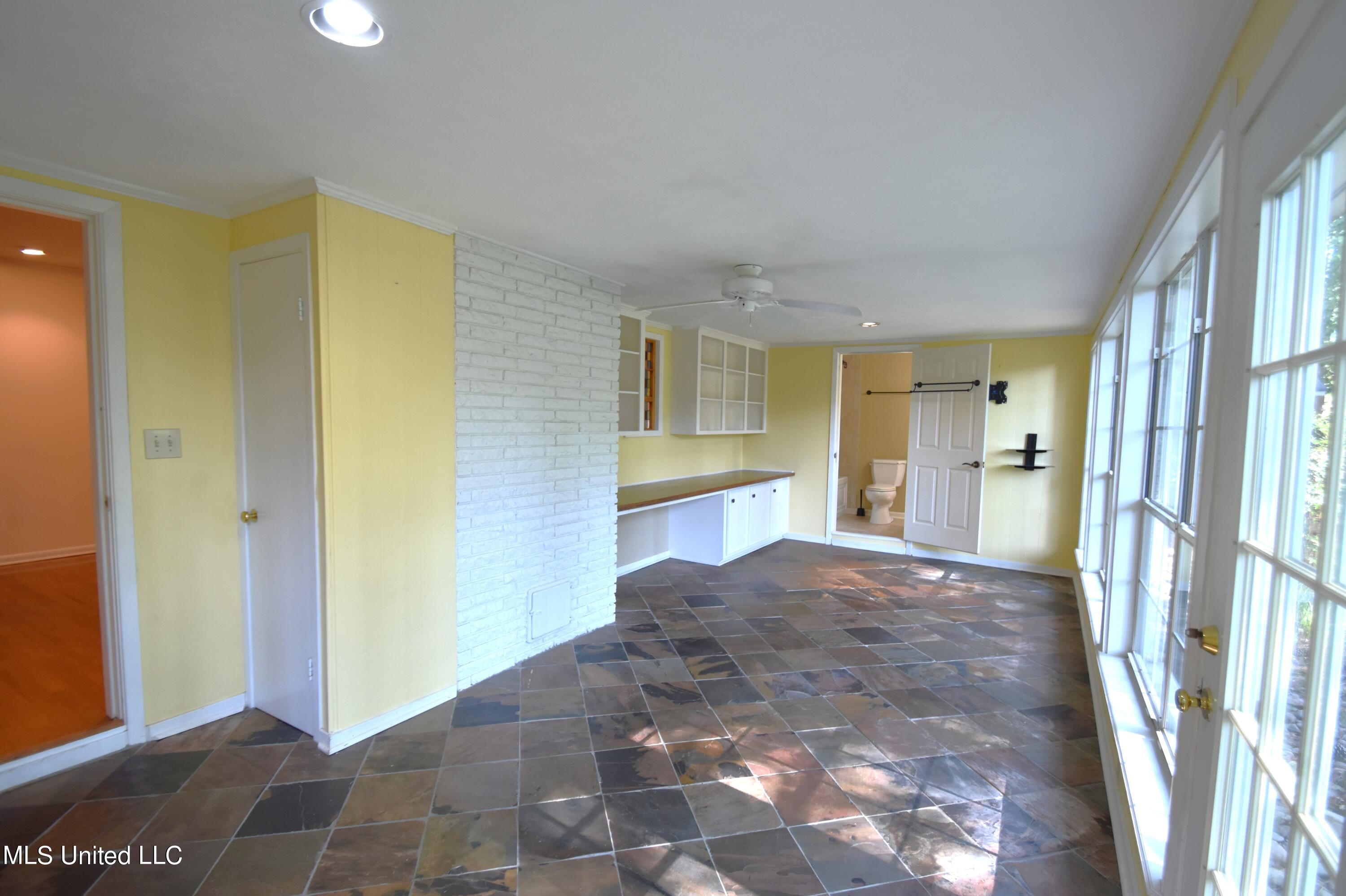 5415 Briarfield Road Jackson, MS 39211 - Photo 3 of 16 BC9F91F5-66ED-445D-962A-92BE0A5F00EA