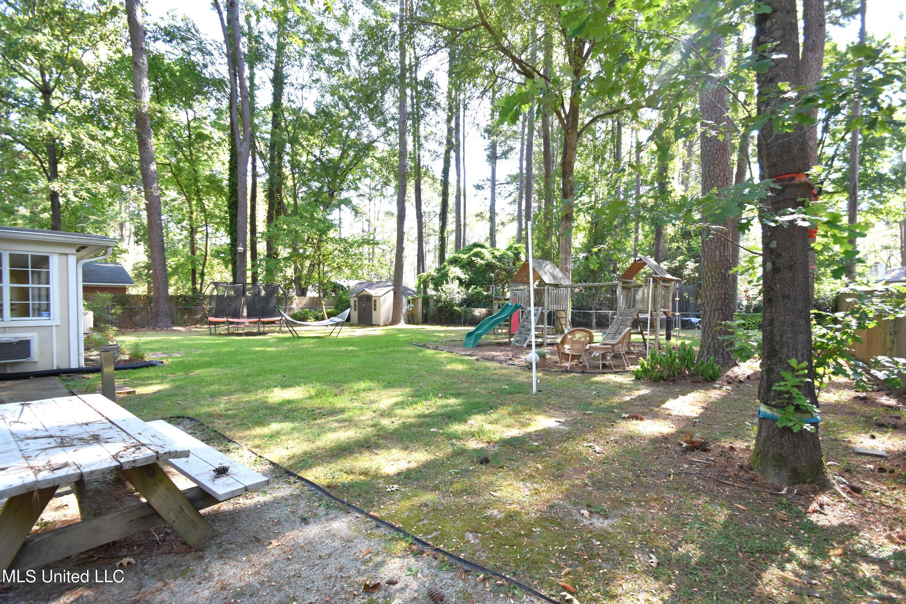 5415 Briarfield Road Jackson, MS 39211 - Photo 5 of 16 E53722FC-49DF-4D3D-9F72-50CC5ED75B1F